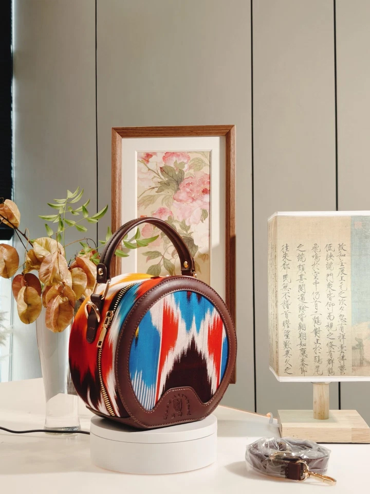 KUZNEY- Atlas silk Handbag